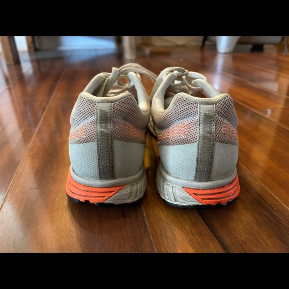 Nike Sneakers 👟 - Picture 5 of 6